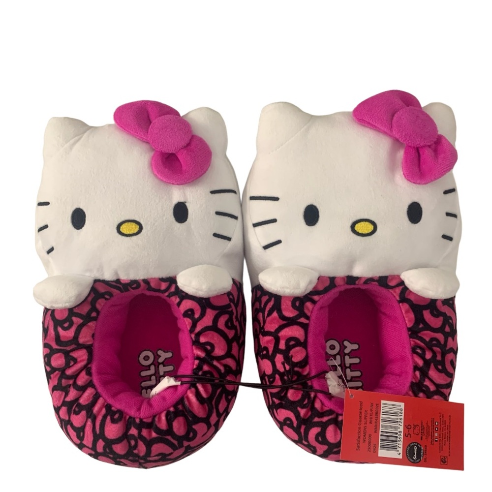 NWT Hello Kitty Sanrio Embroidered Face Plush 3D Velour Cozy Slippers Small 5-6